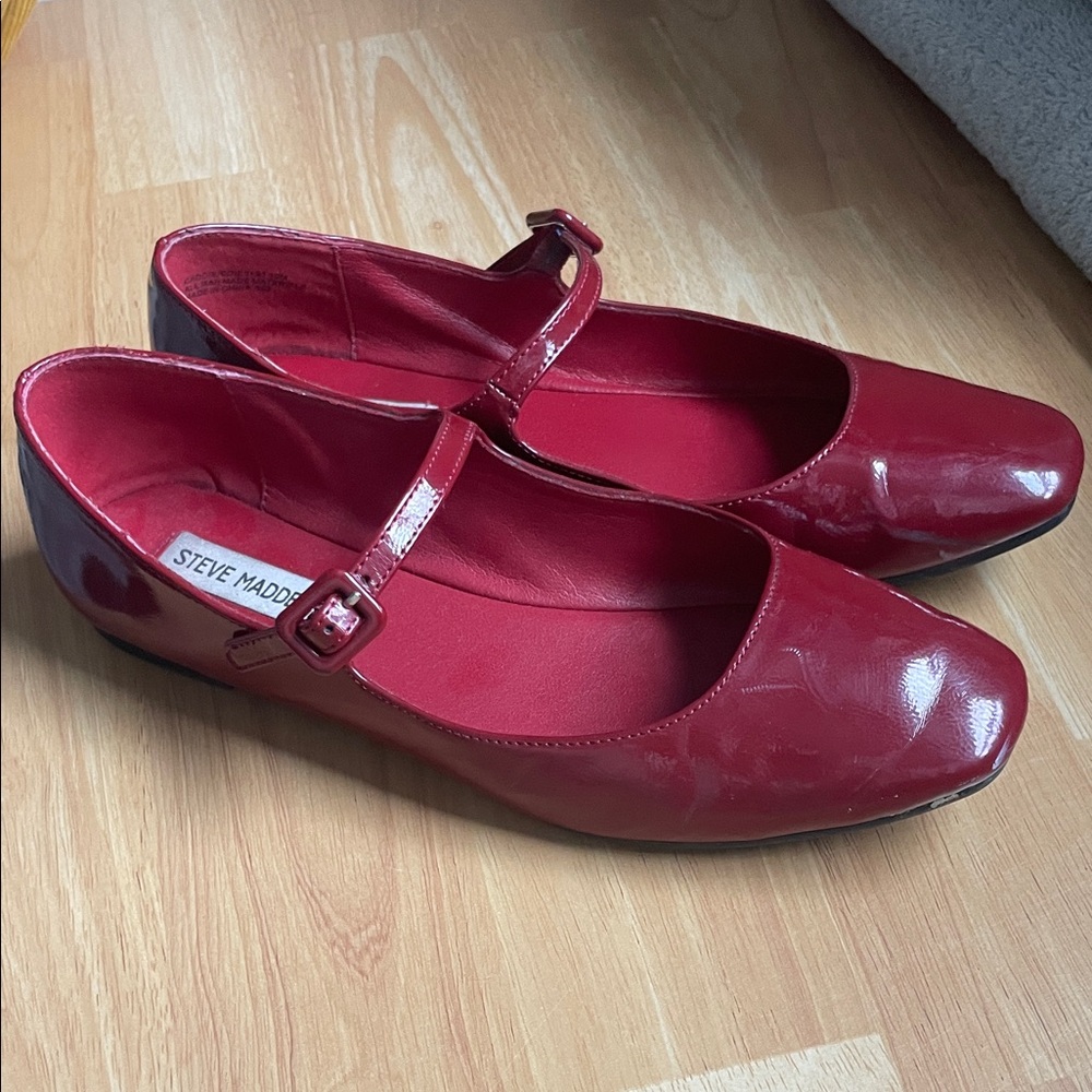 Steve Madden Burgundy Mary Jane Flats